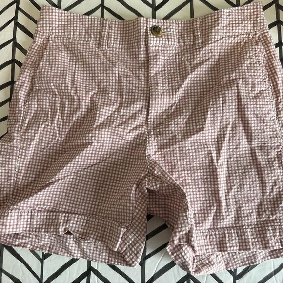 Old Navy Size 4 High Rise Pink and White Gingham Plaid Everyday Short - Picture 1 of 4